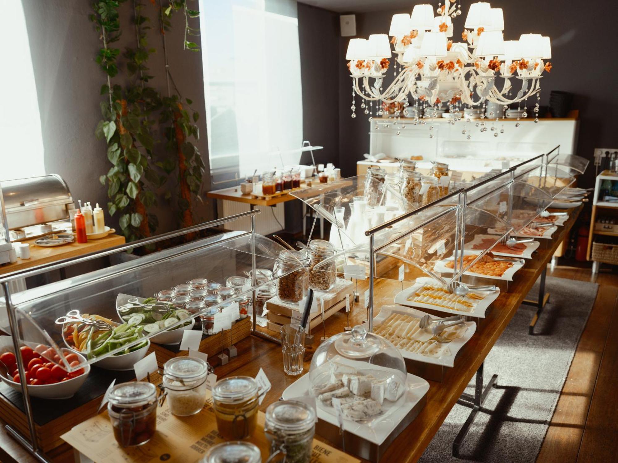 Hotel Daniel Graz - Smart Lifestyle Near City Centre Luaran gambar